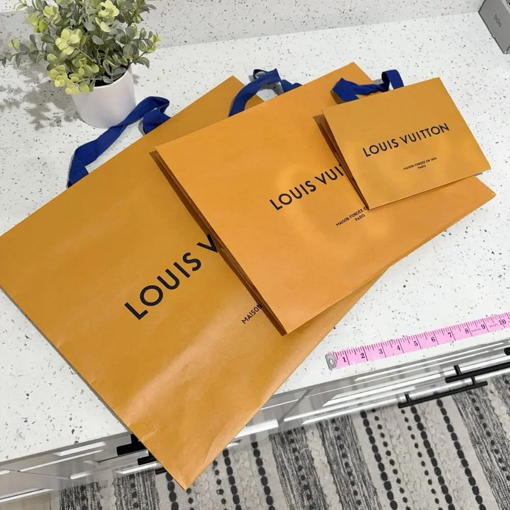 Louis Vuitton gently pre